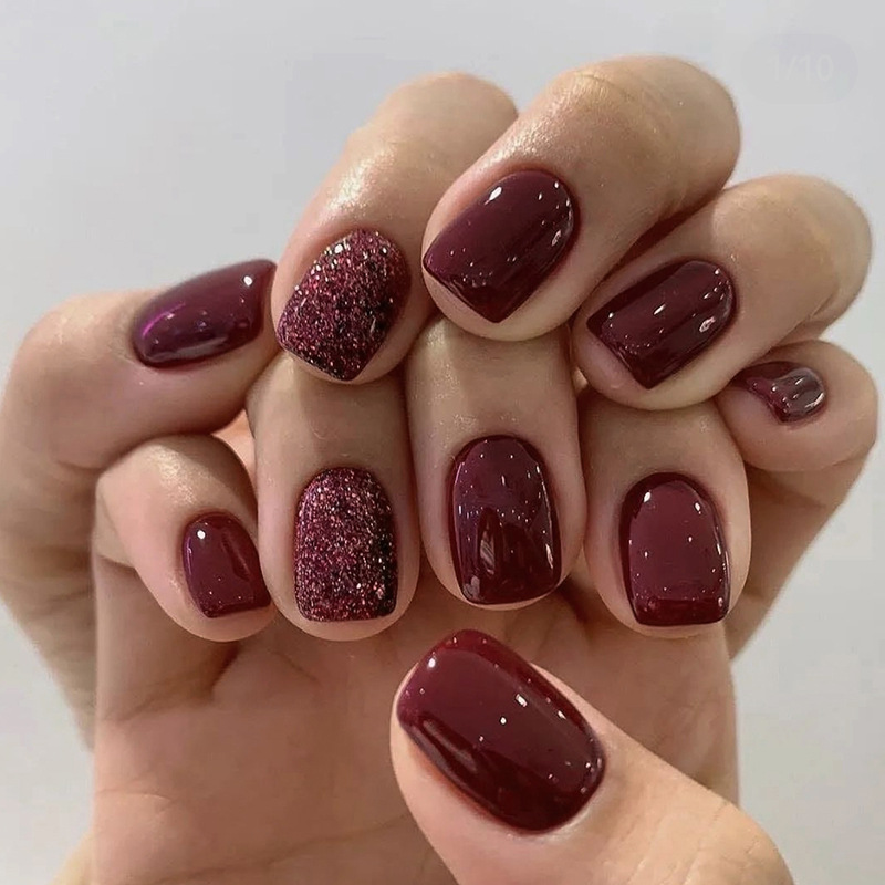 Faux ongles courts, carrés et  - Photography Dark avis et prix