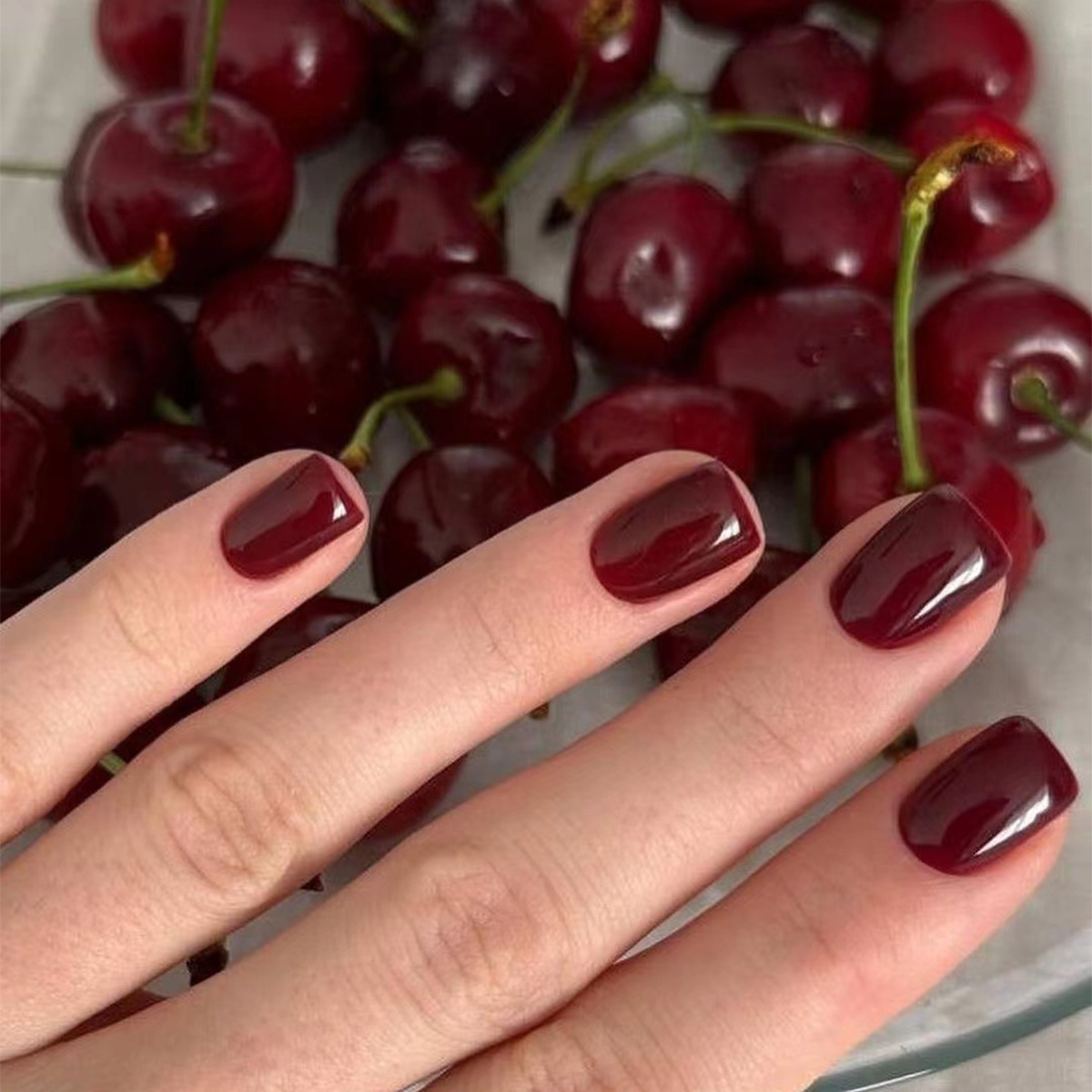 Faux ongles courts, carrés et  - Photography Dark avis et prix